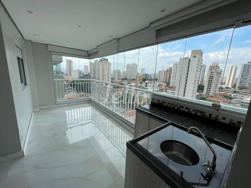 VARANDA GOURMET de Apartamento à venda, Padrão com 63 m², 2 quartos e 1 vaga em Tatuapé - São Paulo