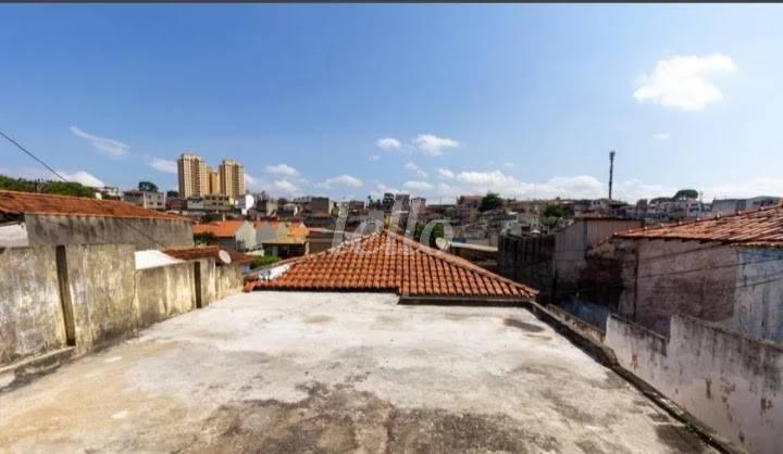 QUINTAL de Casa para alugar, sobrado com 240 m², 3 quartos e 2 vagas em Vila Polopoli - São Paulo