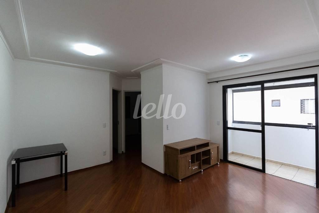 SALA de Apartamento para alugar, Padrão com 103 m², 2 quartos e 1 vaga em Vila Bertioga - São Paulo