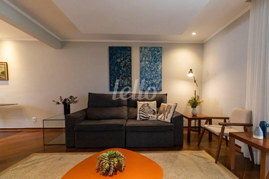 SALA de Apartamento para alugar, Padrão com 163 m², 3 quartos e 2 vagas em Consolação - São Paulo