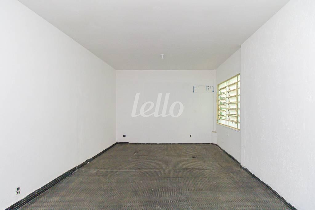 SALA de Sala / Conjunto para alugar, Padrão com 25 m², e em Centro - Santo André