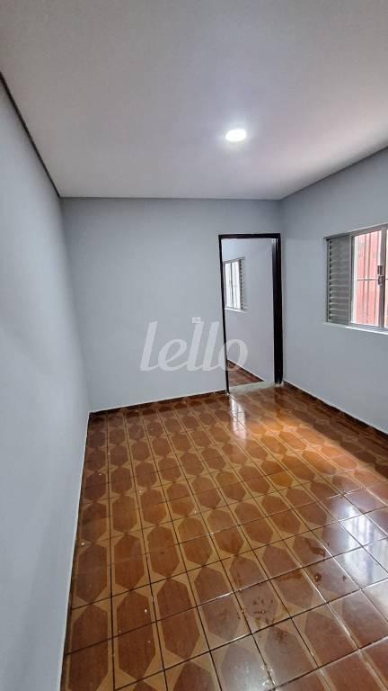 DORMITÓRIO de Casa à venda, térrea com 100 m², 3 quartos e 1 vaga em Vila Cerâmica - São Bernardo do Campo