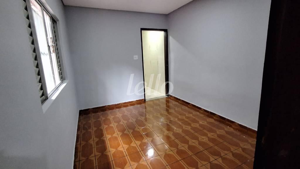 DORMITÓRIO de Casa à venda, térrea com 100 m², 3 quartos e 1 vaga em Vila Cerâmica - São Bernardo do Campo