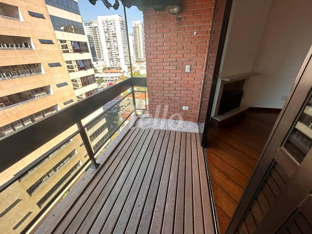 VARANDA de Apartamento à venda, Duplex com 100 m², 2 quartos e 1 vaga em Pinheiros - São Paulo