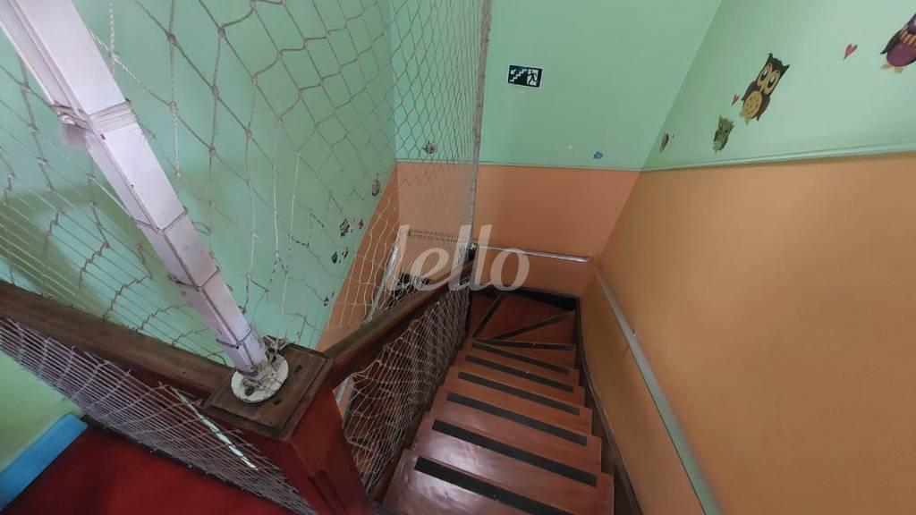 ESCADA de Casa à venda, sobrado com 278 m², 4 quartos e 4 vagas em Ipiranga - São Paulo