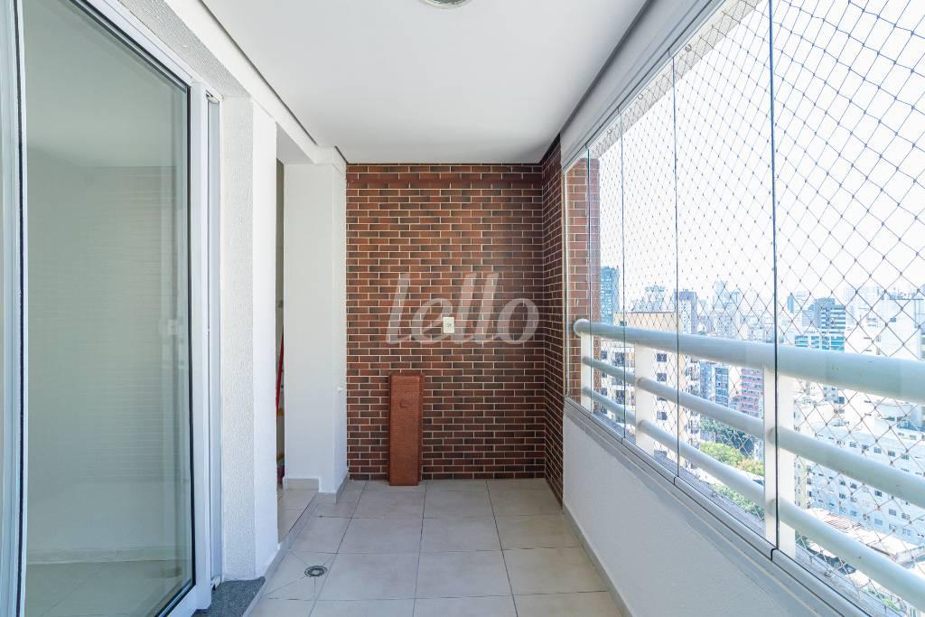 02SACADAVARANDA_002 de Apartamento para alugar, Padrão com 37 m², 1 quarto e 1 vaga em Bela Vista - São Paulo