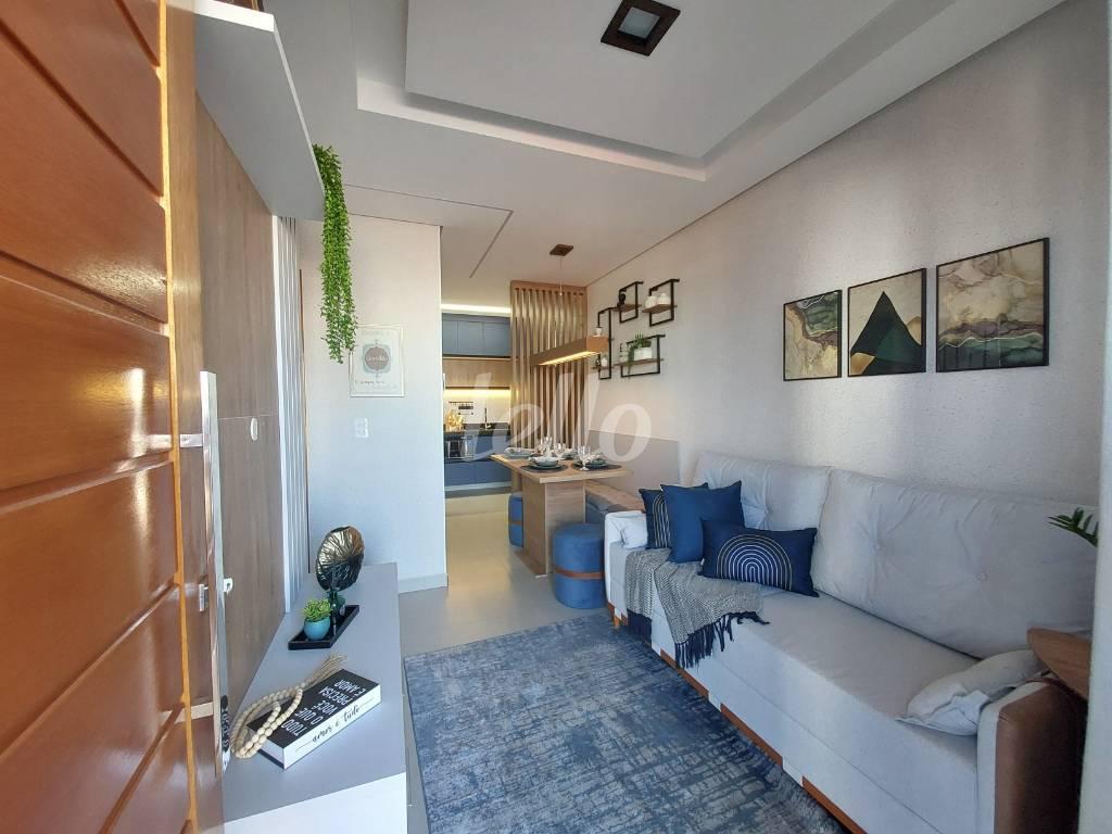 SALA ESTAR E COZINHA AMERICANA de Apartamento à venda, Padrão com 37 m², 2 quartos e 1 vaga em Vila Constânça - São Paulo