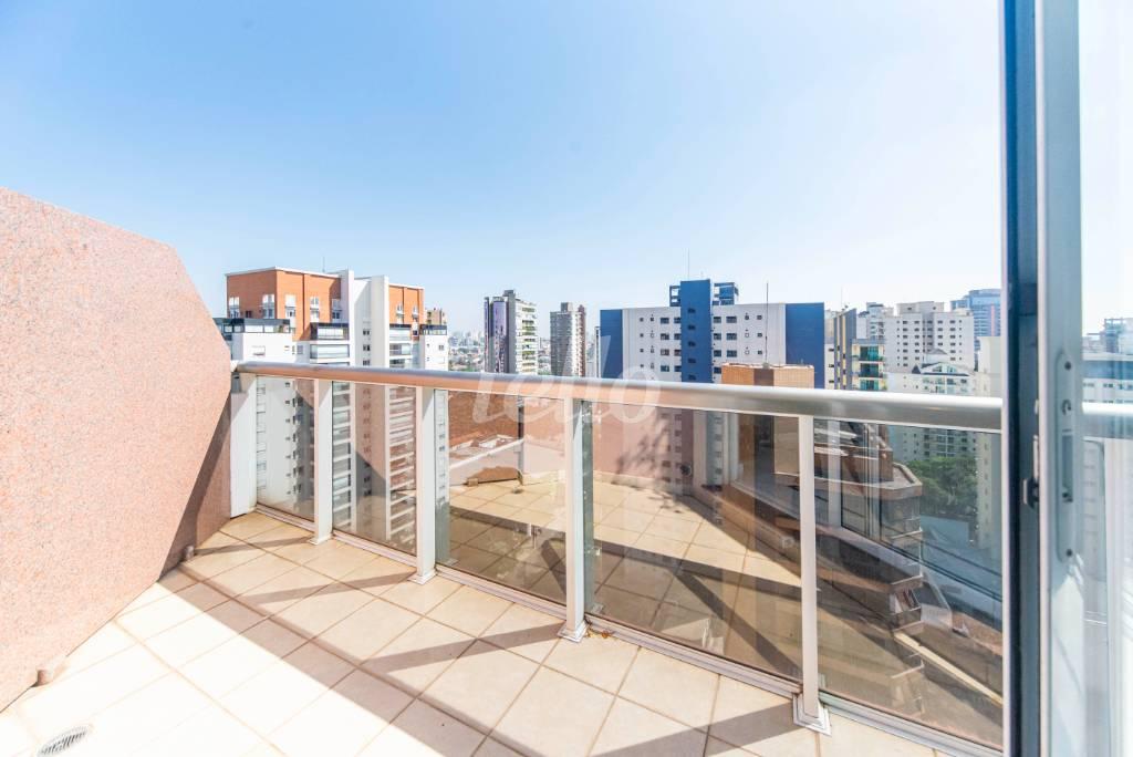 VARANDA DA SALA de Apartamento à venda, cobertura - Padrão com 128 m², 1 quarto e 2 vagas em Jardim - Santo André