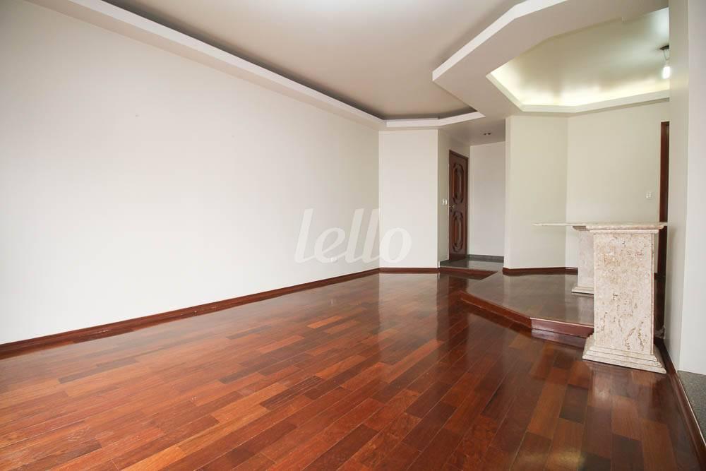 SALA DE DOIS AMBIENTES de Apartamento à venda, Padrão com 134 m², 3 quartos e 2 vagas em Vila Regente Feijó - São Paulo