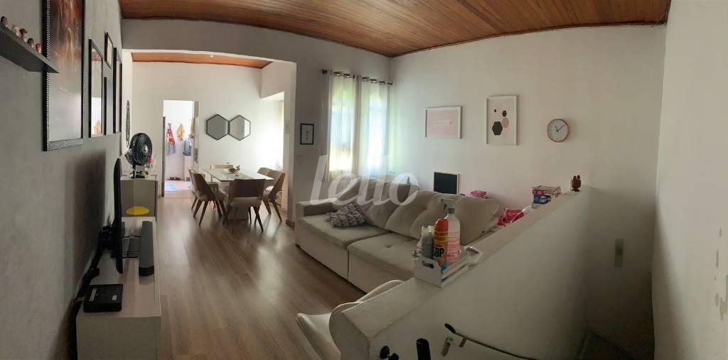 LIVING de Casa à venda, sobrado com 158 m², 2 quartos e 1 vaga em Mirandopolis - São Paulo