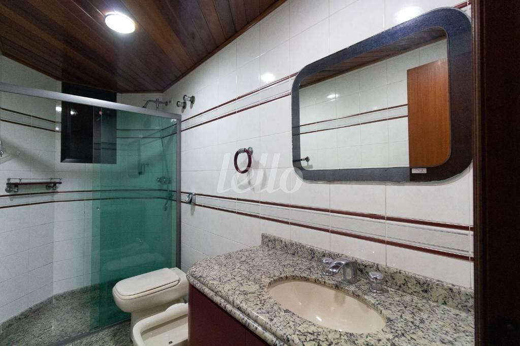 BANHEIRO SOCIAL de Apartamento para alugar, Padrão com 130 m², 3 quartos e 2 vagas em Vila São Geraldo - São Paulo