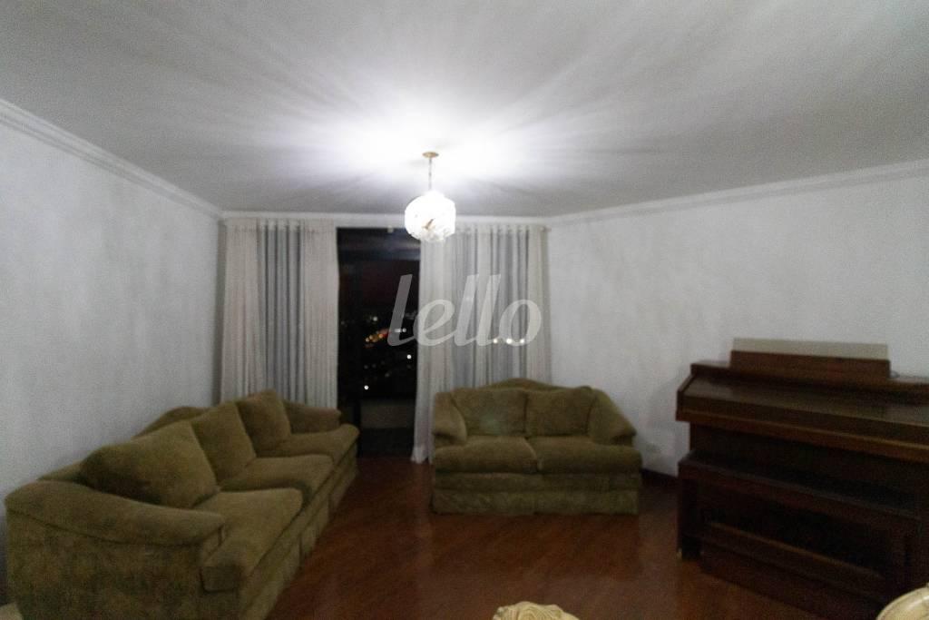 SALA de Apartamento para alugar, Padrão com 130 m², 3 quartos e 2 vagas em Vila São Geraldo - São Paulo