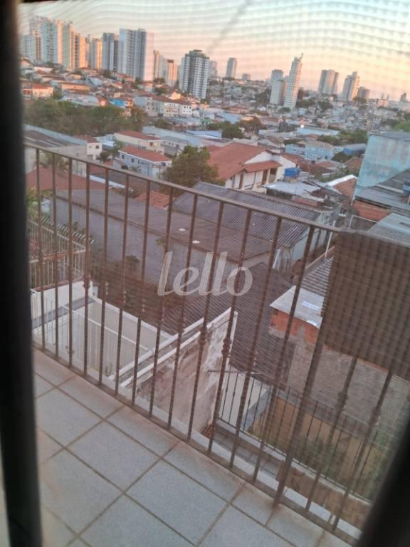 F de Casa à venda, sobrado com 121 m², 3 quartos e 2 vagas em Vila Guaca - São Paulo