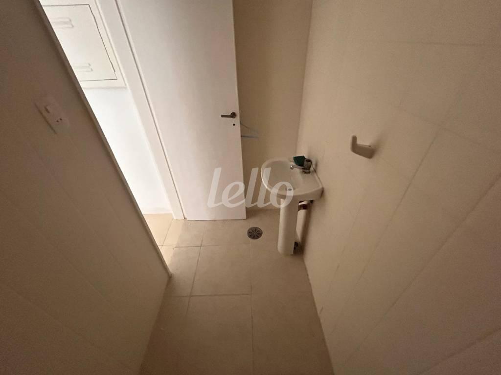 BANHEIRO de Sala / Conjunto à venda, Padrão com 20 m², e 1 vaga em Consolação - São Paulo