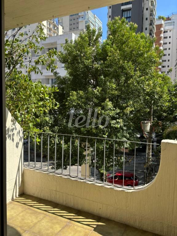 VARANDA de Apartamento à venda, Padrão com 75 m², 3 quartos e 1 vaga em Pinheiros - São Paulo