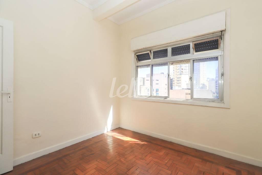 SALA de Apartamento para alugar, Padrão com 32 m², 1 quarto e em Santa Efigenia - São Paulo
