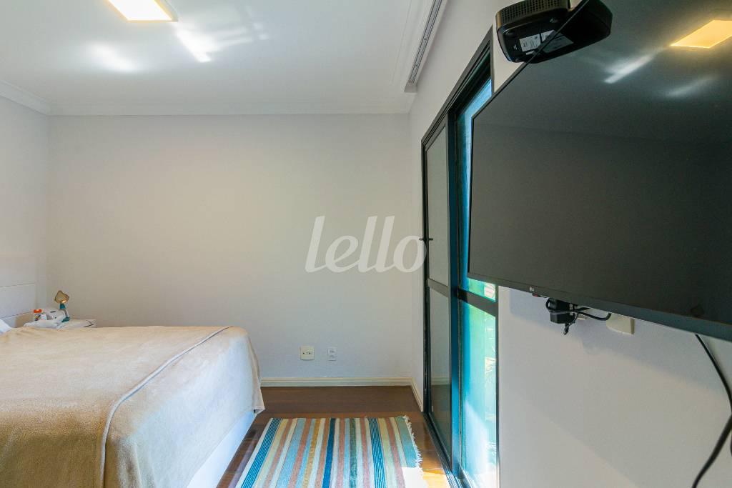 SUITE de Apartamento para alugar, Padrão com 100 m², 2 quartos e 2 vagas em Vila Clementino - São Paulo
