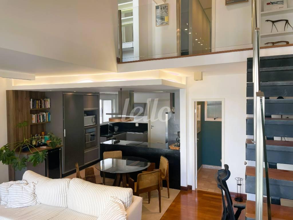 SALA de Apartamento para alugar, Padrão com 130 m², 2 quartos e 2 vagas em Pinheiros - São Paulo