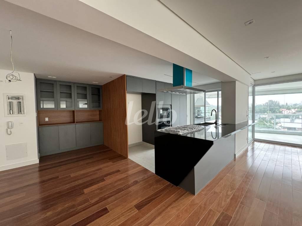 COZINHA de Apartamento para alugar, Padrão com 219 m², 4 quartos e 3 vagas em Campo Belo - São Paulo