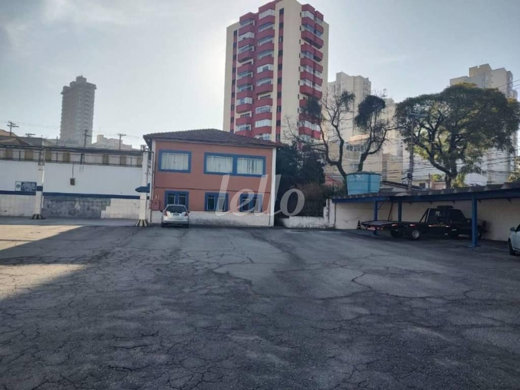 TERRENO de Área / Terreno para alugar, Padrão com 7027 m², e em Vila Camilópolis - Santo André