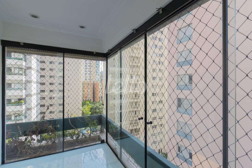 APTO-MOEMA-50 de Apartamento para alugar, Padrão com 147 m², 4 quartos e 2 vagas em Vila Uberabinha - São Paulo
