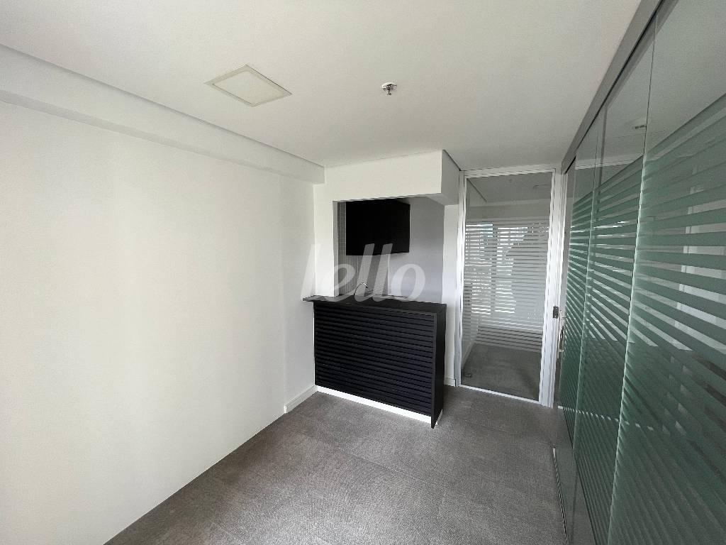 IMG_2431 de Sala / Conjunto para alugar, Padrão com 44 m², e 1 vaga em Cidade Monções - São Paulo