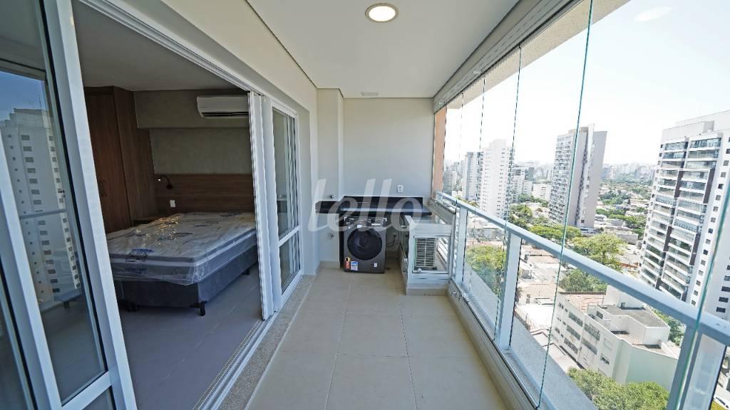 VARANDA de Apartamento à venda, Studio com 42 m², 1 quarto e 1 vaga em Campo Belo - São Paulo