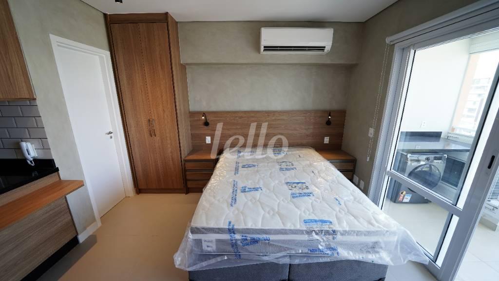 DORMITÓRIO de Apartamento à venda, Studio com 42 m², 1 quarto e 1 vaga em Campo Belo - São Paulo