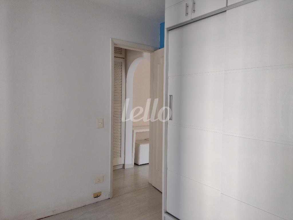 DORMITÓRIO de Apartamento para alugar, Padrão com 47 m², 1 quarto e 1 vaga em Indianópolis - São Paulo