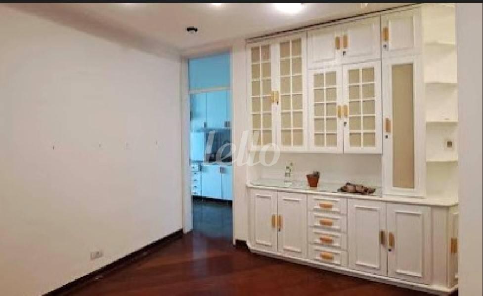 SALA de Apartamento à venda, Padrão com 137 m², 3 quartos e 1 vaga em Vila Mariana - São Paulo
