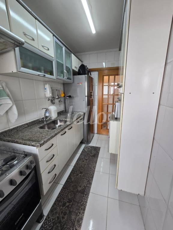 COZINHA de Apartamento à venda, Padrão com 56 m², 2 quartos e 1 vaga em Vila Bertioga - São Paulo