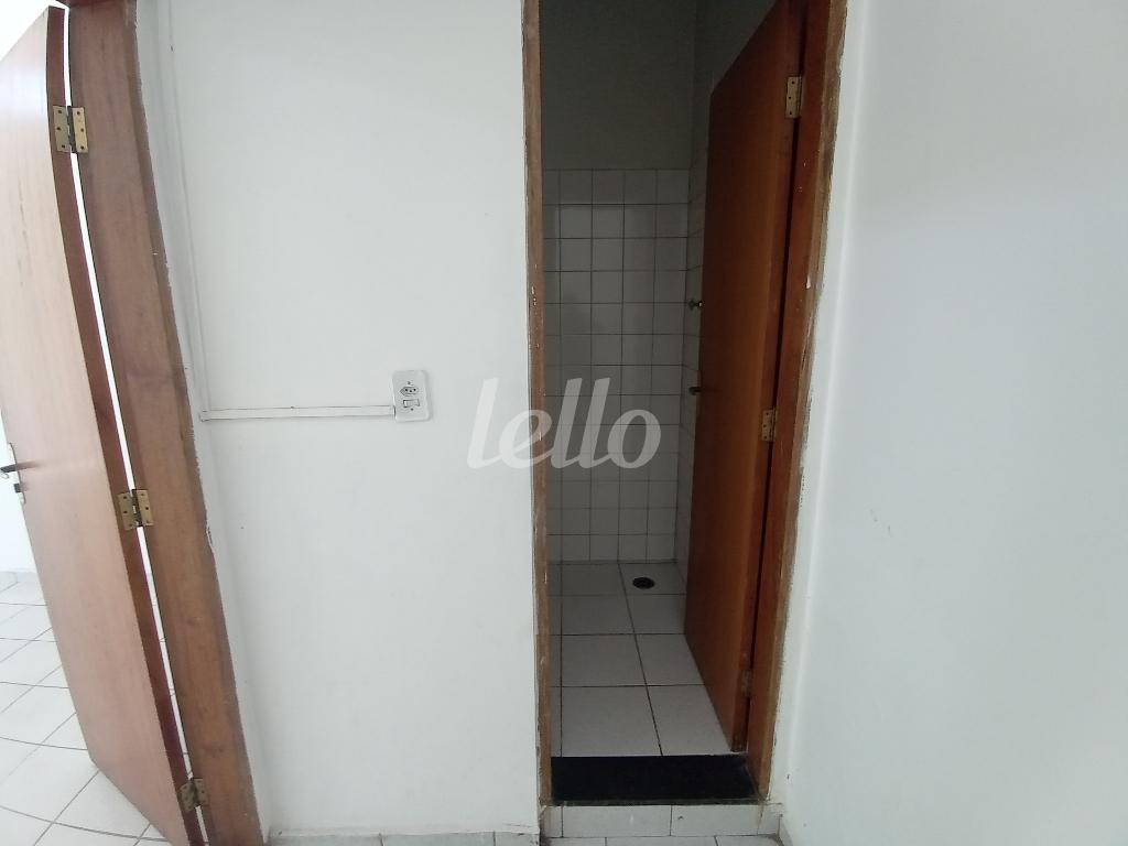 BANHEIRO SOCIAL - FOTO 5 de Salão para alugar, Padrão com 52 m², e em Vila M Genoveva - Jundiaí