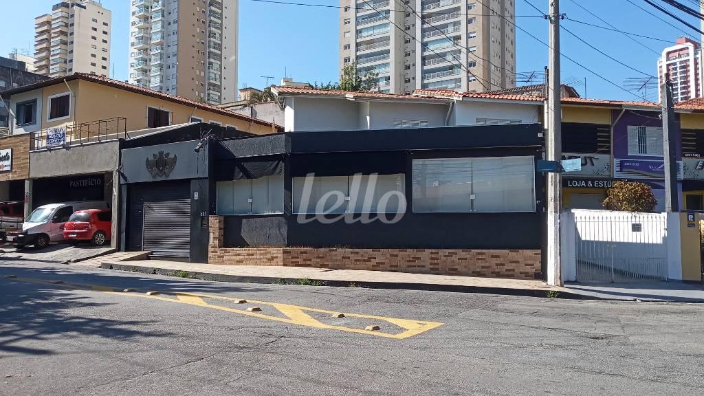 FRENTE de Loja à venda, Padrão com 150 m², e em Vila Alexandria - São Paulo