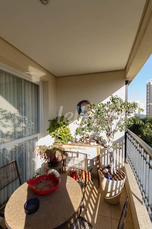 SACADA de Apartamento para alugar, Padrão com 108 m², 2 quartos e 3 vagas em Pinheiros - São Paulo