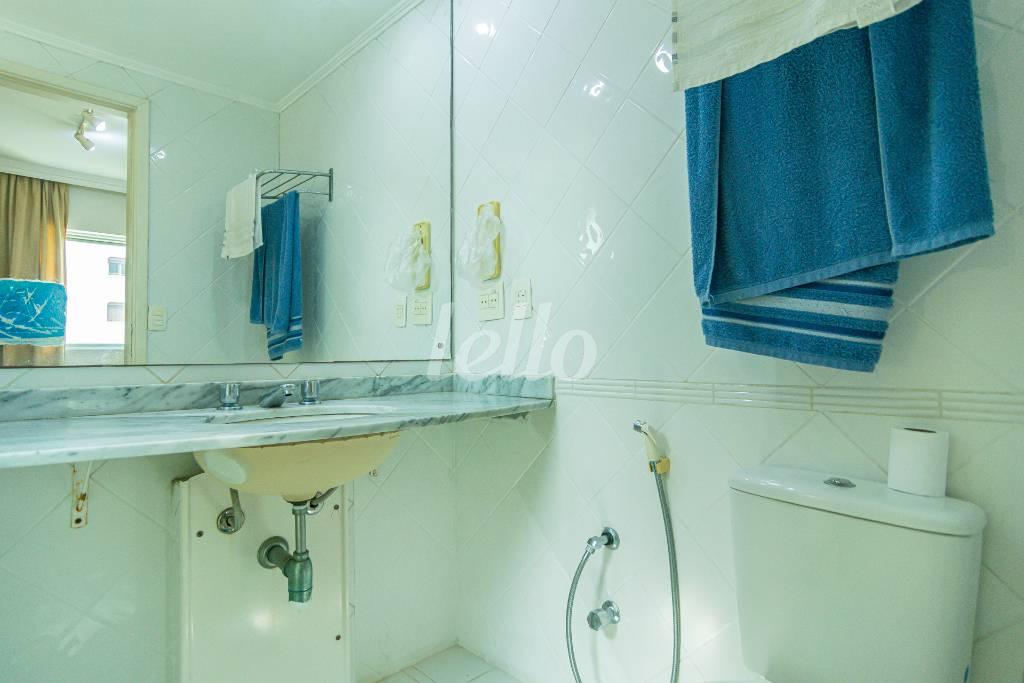 BANHEIRO SUITE de Apartamento para alugar, Padrão com 34 m², 1 quarto e 1 vaga em Pinheiros - São Paulo
