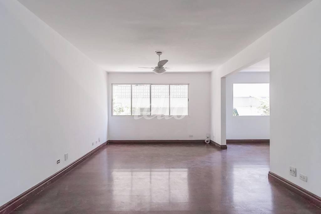 SALA de Apartamento à venda, Padrão com 152 m², 3 quartos e 1 vaga em Jardim Paulista - São Paulo