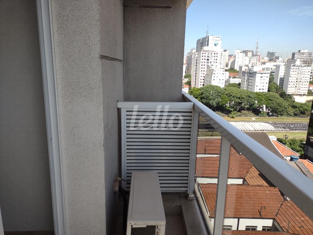 VARANDA de Sala / Conjunto para alugar, Padrão com 27 m², e 1 vaga em Aclimação - São Paulo