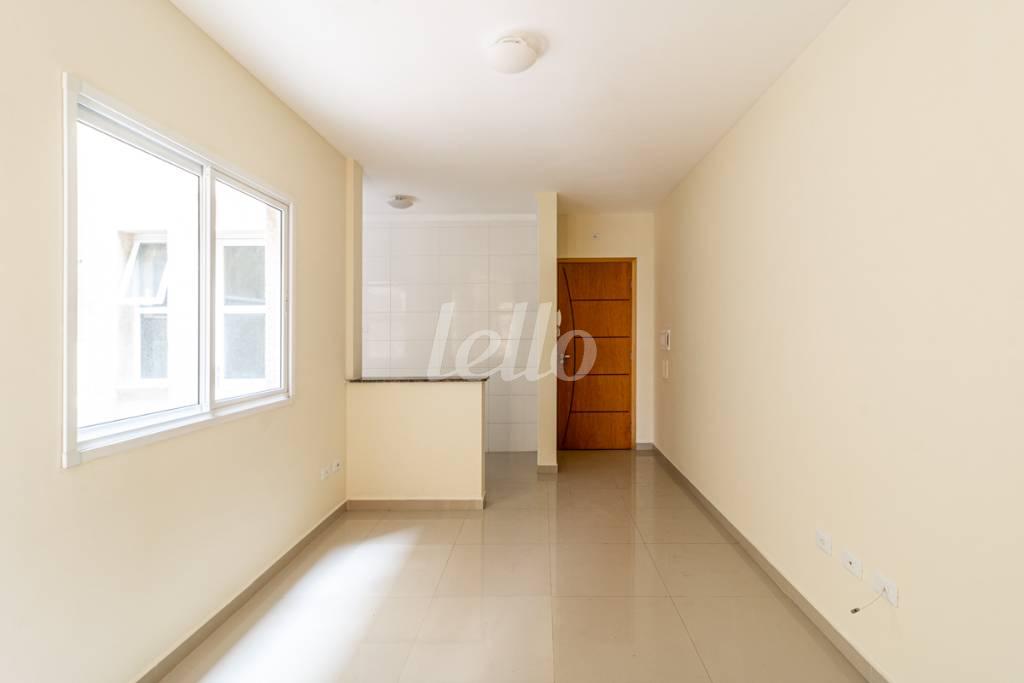 SALA de Apartamento para alugar, Padrão com 48 m², 2 quartos e 3 vagas em Vila Pires - Santo André