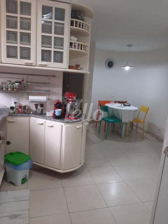 COZINHA de Apartamento para alugar, Padrão com 165 m², 2 quartos e 2 vagas em Santo Amaro - São Paulo