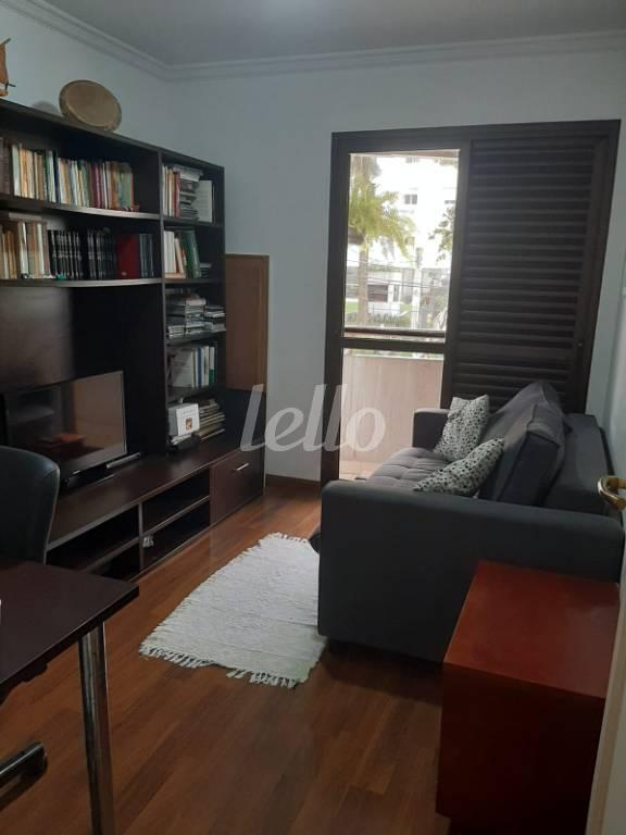 SALA de Apartamento para alugar, Padrão com 165 m², 2 quartos e 2 vagas em Santo Amaro - São Paulo