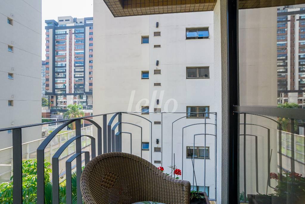 SACADA de Apartamento para alugar, Padrão com 106 m², 3 quartos e 2 vagas em Indianópolis - São Paulo