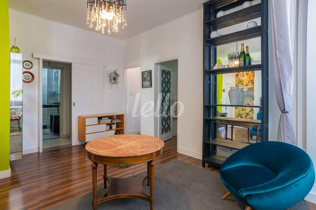 SALA de Apartamento para alugar, Padrão com 100 m², 2 quartos e em Aclimação - São Paulo