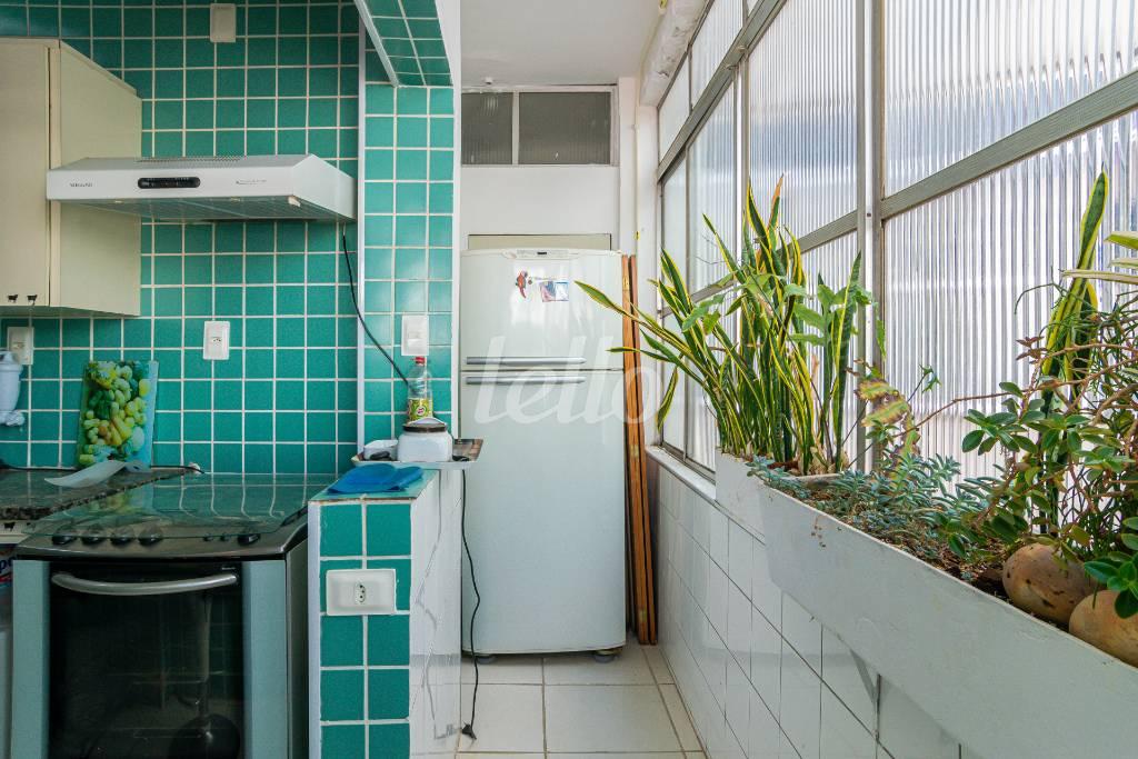 COZINHA de Apartamento para alugar, Padrão com 100 m², 2 quartos e em Aclimação - São Paulo