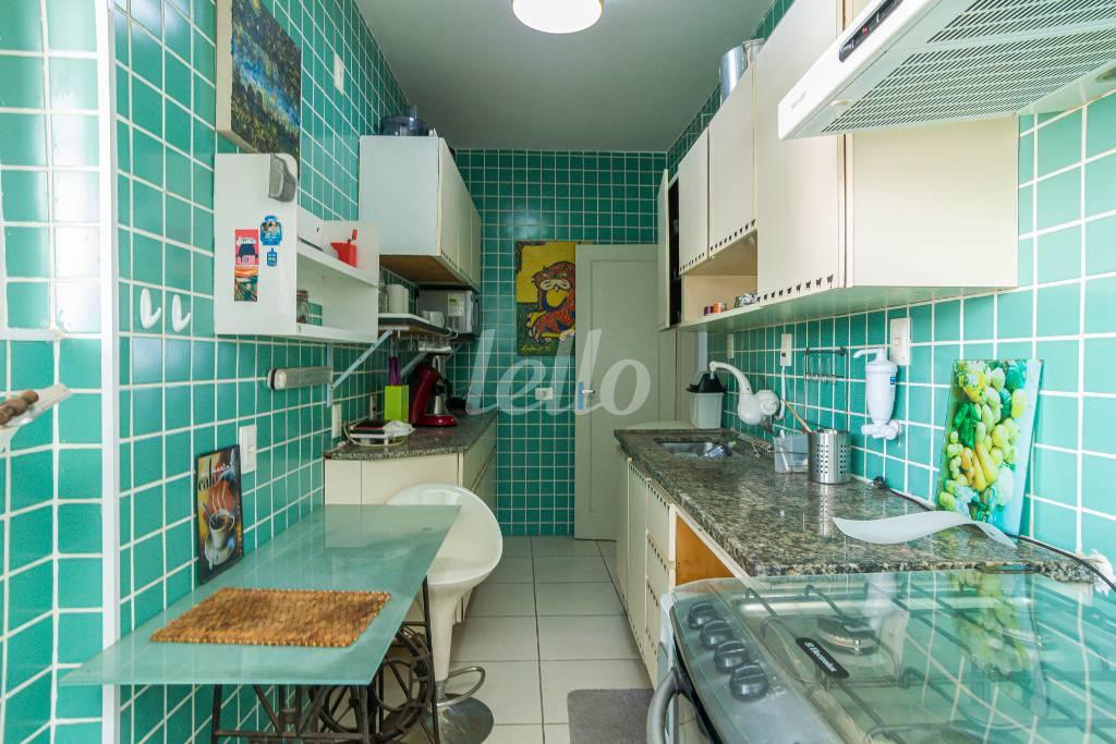 COZINHA de Apartamento para alugar, Padrão com 100 m², 2 quartos e em Aclimação - São Paulo