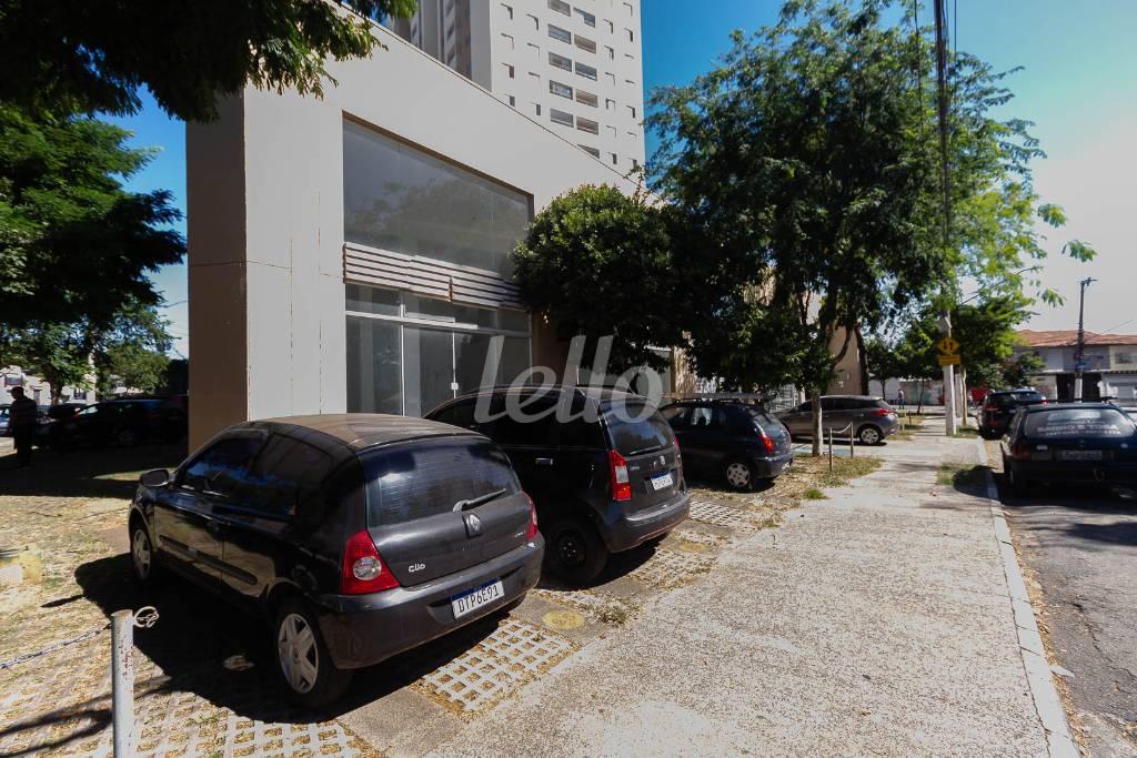 FACHADA de Loja para alugar, Padrão com 230 m², e em Guapira - São Paulo