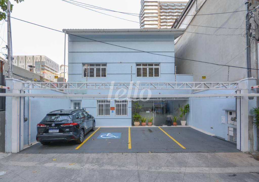 FACHADA de Sobreloja para alugar, Padrão com 100 m², e em Vila Nova Conceição - São Paulo