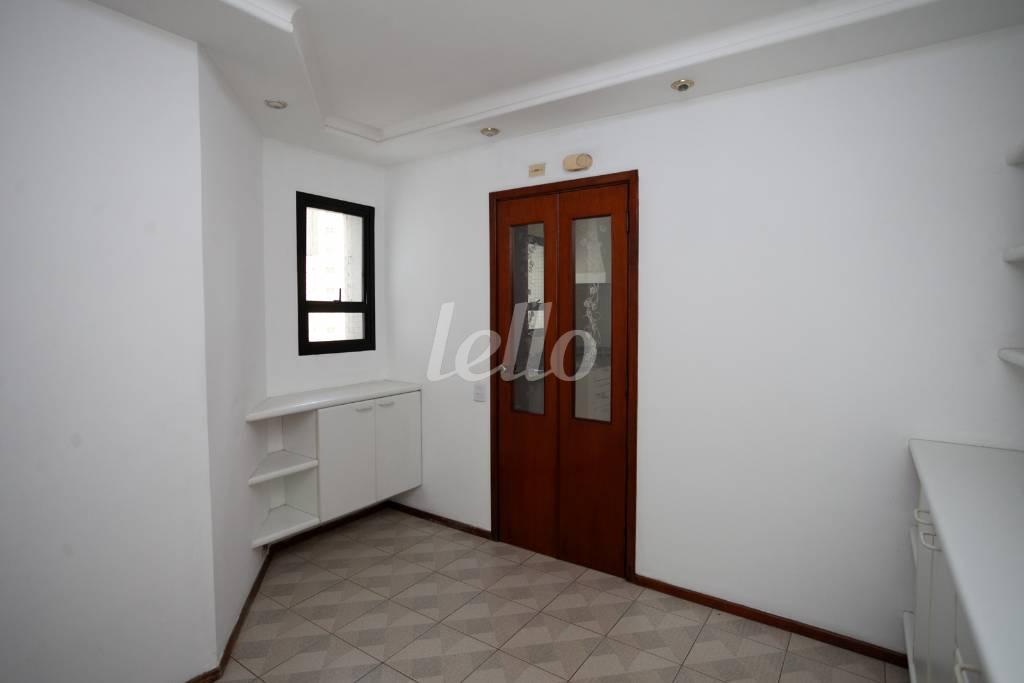 13COPA_002 de Apartamento para alugar, Padrão com 177 m², 4 quartos e 2 vagas em Vila Santo Estevão - São Paulo