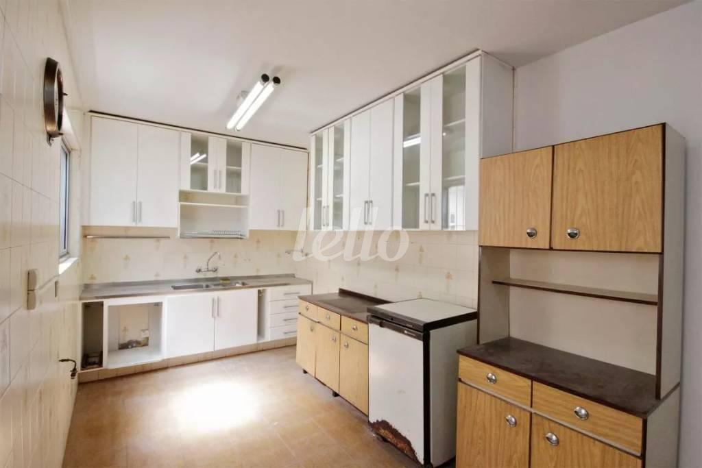 018 COZINHA de Casa à venda, sobrado com 161 m², 4 quartos e 3 vagas em Mirandopolis - São Paulo