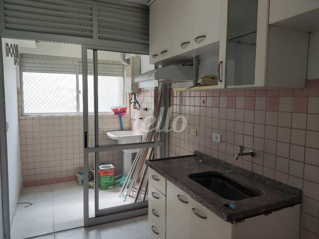 COZINHA de Apartamento à venda, Padrão com 67 m², 3 quartos e 2 vagas em Vila Regente Feijó - São Paulo