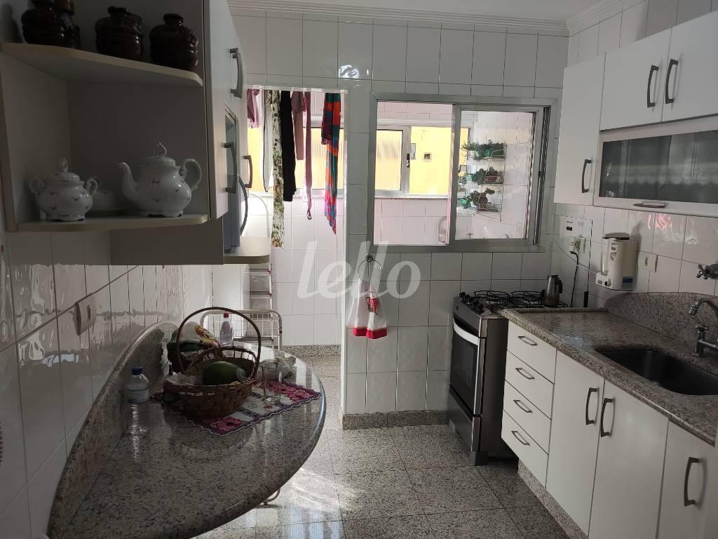 COZINHA de Apartamento à venda, Padrão com 72 m², 3 quartos e 1 vaga em Vila Gomes Cardim - São Paulo